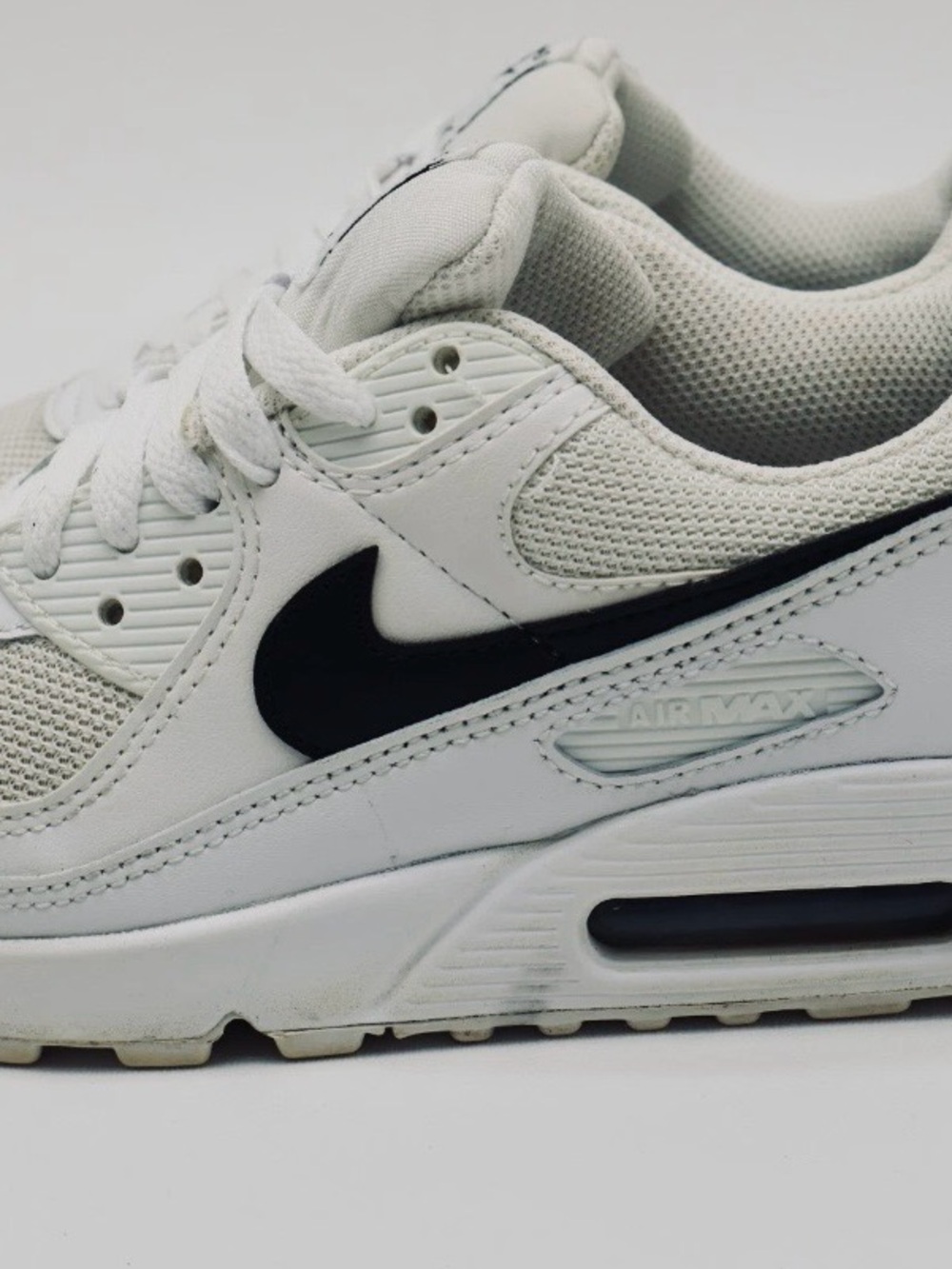 Nike Air Max 90 White Black Sneakers Running CQ2560-101 Shoes-Womens 9 Mens 7.5 - Picture 3 of 5
